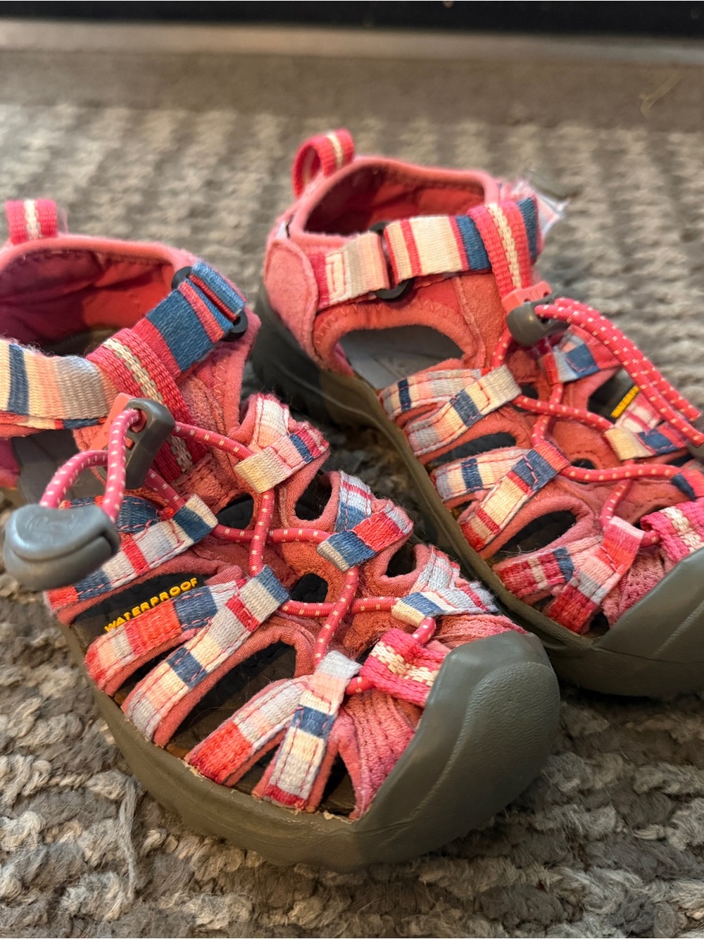 Big Kids KEEN Whisper Water Sandals Raya Honeysuckle color Size 11